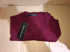 QTY OF ITEMS TO INCLUDE MENS JUMPER WINE COLOUR SIZE MEDIUM: LOCATION - C