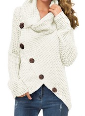 QTY OF ITEMS TO INCLUDE WOMANS WINTER JUMPER WHITE XXL: LOCATION - C