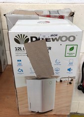 ELECTRIC STOVE HEATER + DAEWOO DEHUMIDIFIER: LOCATION - TABLES(COLLECTION OR OPTIONAL DELIVERY AVAILABLE)