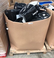 PALLET OF ASSORTED AIR FRYERS TO INCLUDE SALTER AIR FRYER: LOCATION - FLOOR(COLLECTION OR OPTIONAL DELIVERY AVAILABLE)