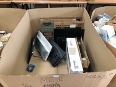 PALLET OF TVS/MONITORS - SMASHED SALVAGED SPARE: LOCATION - FLOOR(COLLECTION OR OPTIONAL DELIVERY AVAILABLE)