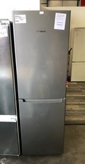 BOSCH TEMPERATURE CONTROL FRIDGE FREEZER MODEL NO KI KGNN34AT RRP £549: LOCATION - FLOOR(COLLECTION OR OPTIONAL DELIVERY AVAILABLE)