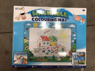 QTY OF ASSORTED ITEMS TO INCLUDE WASHABLE COLOURING MAT: LOCATION - TABLE