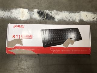 QTY OF ASSORTED ITEMS TO INCLUDE JEDEL K11 DESKTOP KEYBOARD: LOCATION - TABLE