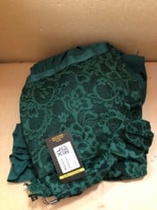 QTY OF ASSORTED ITEMS TO INCLUDE DARK GREEN LONG DRESS FOR WOMEN. XL. TOTAL RRP £768: LOCATION - D RACK