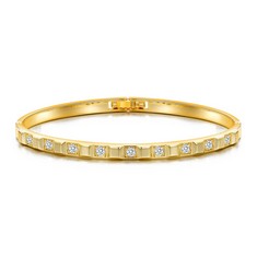 QTY OF ASSORTED ITEMS TO INCLUDE GOLD PLATED CUBIC BANGLE. TOTAL RRP £400: LOCATION - D RACK
