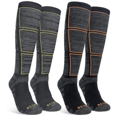 QTY OF ADULT CLOTHING TO INCLUDE MENS SKI SOCKS : LOCATION - E RACK