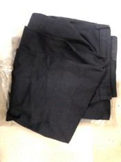 QTY OF CLOTHING TO INCLUDE MENS NAVY TROUSERS SIZE 36 32 LENGTH : LOCATION - G RACK