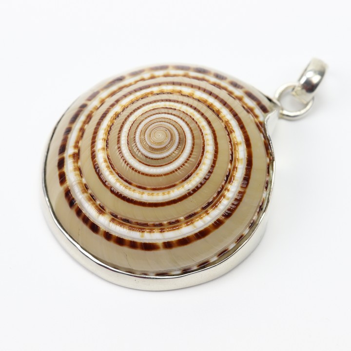 Silver Shell Pendant, 5.8x4cm, 12.9g (VAT Only Payable on Buyers Premium)