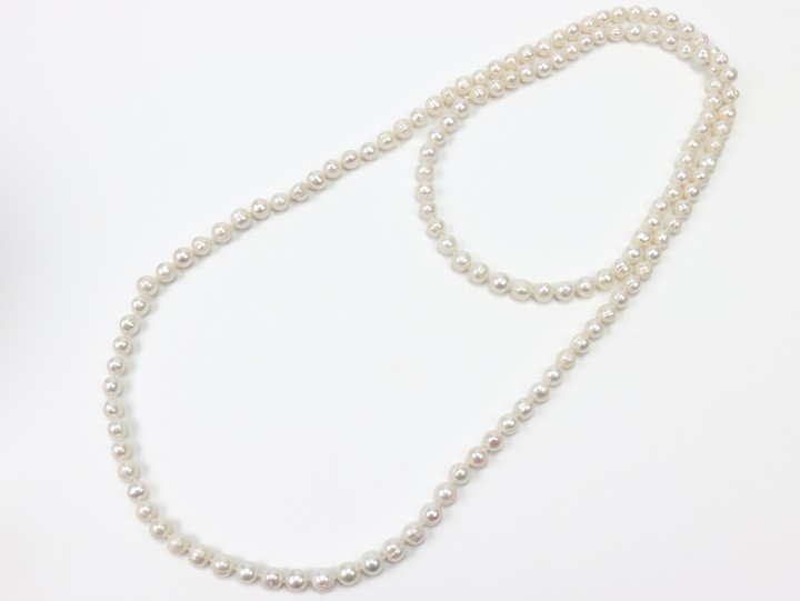 Natural White Freshwater Pearl AAA Necklace 9-10 mm, 122cm, 127g (VAT Only Payable on Buyers Premium)