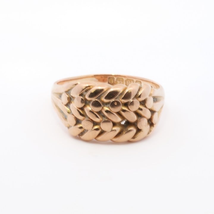 18ct Plait Pattern Ring, Size S, 9.1g.  Auction Guide: £300-£400 (VAT Only Payable on Buyers Premium)