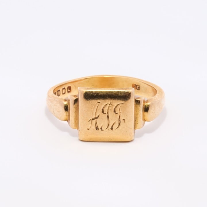 18ct Yellow Gold Signet Ring, Size U½, 7.6g.  Auction Guide: £250-£350 (VAT Only Payable on Buyers Premium)