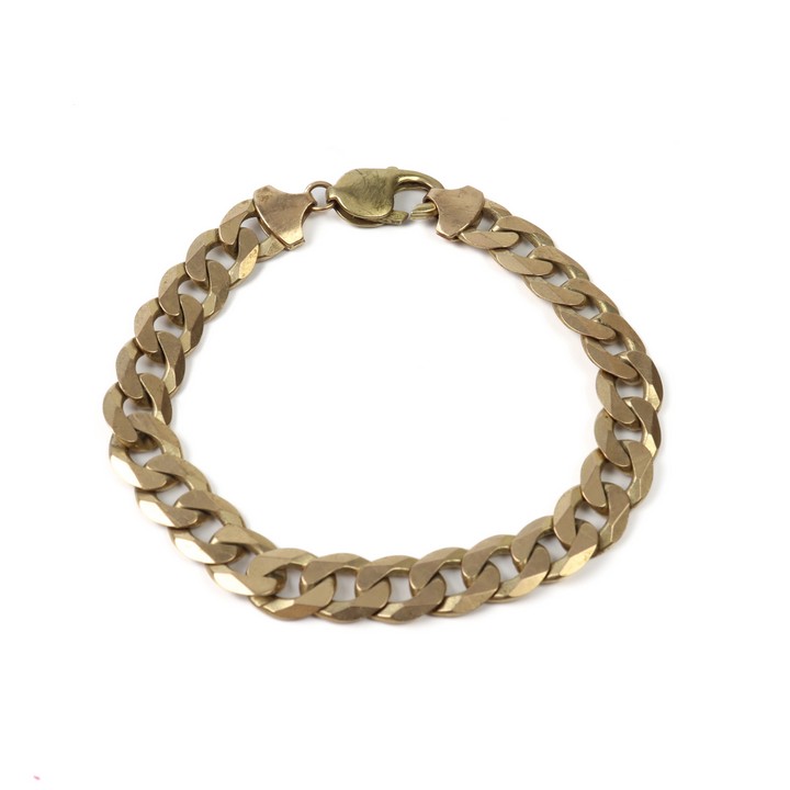 9ct Yellow Gold Curb Bracelet, 21.5cm, 30.4g.  Auction Guide: £500-£700 (VAT Only Payable on Buyers Premium)