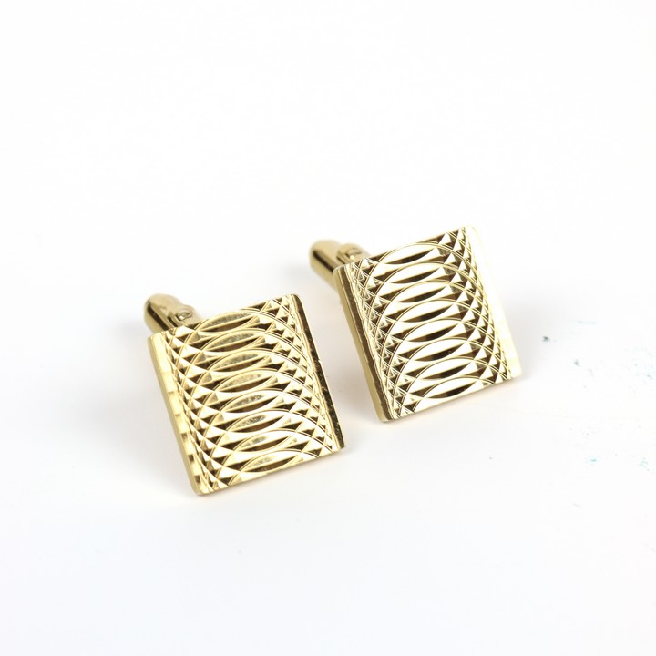 9K Yellow Pair of Square Patterned Cufflinks, 11.1g.  Auction Guide: £200-£300 (VAT Only Payable on Buyers Premium)