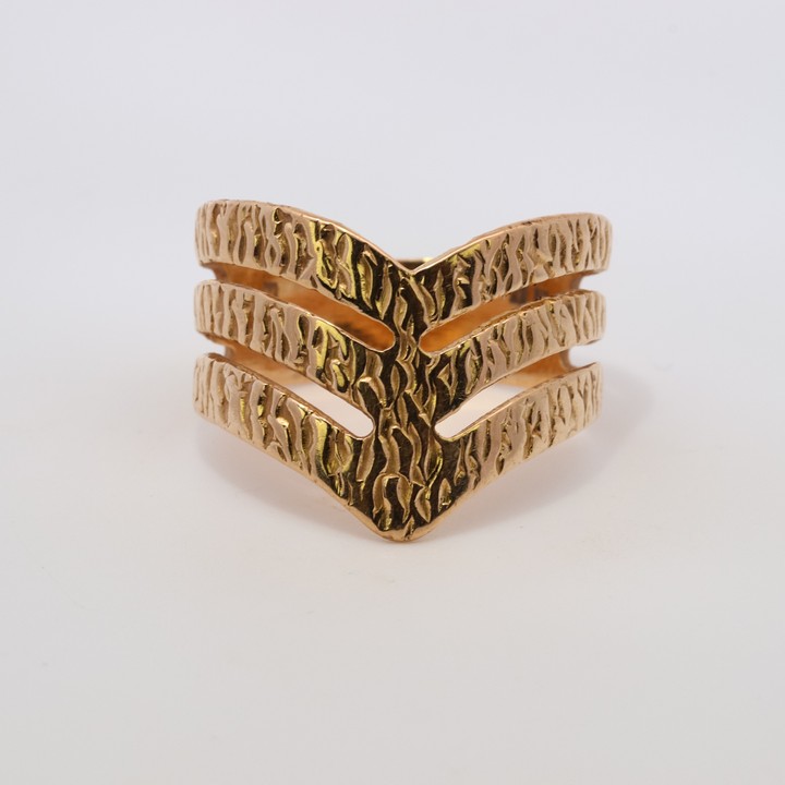 18K Yellow Three Row Wishbone Ring, Size N, 5g.  Auction Guide: £200-£300 (VAT Only Payable on Buyers Premium)