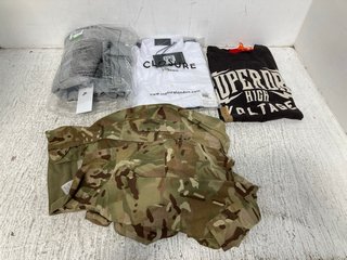 QTY OF ASSORTED MENS CLOTHING IN VARIOUS SIZES TO INCLUDE RETRO ROCK GRAPHIC SUPERDRY T SHIRT - SIZE UK S: LOCATION - WA9