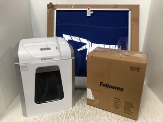 3 X ASSORTED ITEMS TO INCLUDE FELLOWES HOME SHREDDER: LOCATION - A11