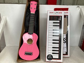 QTY OF ASSORTED MUSICAL ITEMS TO INCLUDE MARTIN SMITH UKULELE WITH BAG IN PINK: LOCATION - A6