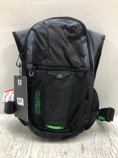 OGIO ATLAS 3L HYDRATION BACKPACK IN BLACK/LIME GREEN - RRP £85: LOCATION - B4