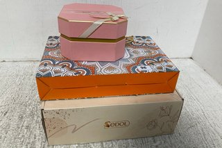 QTY OF ASSORTED GIFT ITEMS TO INCLUDE SEDOL CHOCOLATE GIFTS FLOWER BOUQUET - BEST BEFORE 29.02.2024: LOCATION - WA4