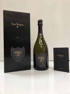 DOM PERIGNON MILLESIME P2 - PLENITUDE DEUXIEME - CHAMPAGNE 2000 750ML ABV 12.5% WITH PRESENTATION BOX - ESTIMATED RRP £610 (PLEASE NOTE: 18+YEARS ONLY. STRICTLY NO COURIER REQUESTS. COLLECTIONS MONDA
