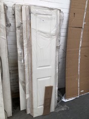 5 X ASSORTED DOORS TO INCLUDE APPROX 1981 X 686MM INTERIOR MOULDED FD30 FIRE DOOR (COLLECTION OR OPTIONAL DELIVERY) (KERBSIDE PALLET DELIVERY)