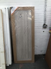 4 X ASSORTED DOORS TO INCLUDE COLRADO INTERIOR GREY GLOSS DOOR APPROX 1981 X 838MM (COLLECTION OR OPTIONAL DELIVERY) (KERBSIDE PALLET DELIVERY)