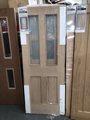 4 X ASSORTED DOORS TO INCLUDE DEVON OAK INTERIOR GLAZED DOOR APPROX 1981 X 762MM (COLLECTION OR OPTIONAL DELIVERY) (KERBSIDE PALLET DELIVERY)