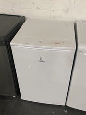 INDESIT FREESTANDING UNDER COUNTER FRIDGE IN WHITE - MODEL NO. I55RM1110W1 - RRP £239 (COLLECTION OR OPTIONAL DELIVERY)