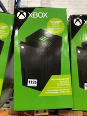 XBOX SERIES X REPLICA DESK FRIDGE THERMOELECTRIC COOLER 4.5L (DELIVERY ONLY)