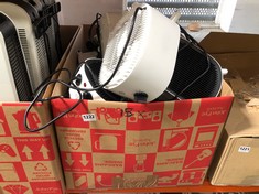 BOX OF ASSORTED ELECTRICAL ITEMS TO INCLUDE SMALL WHITE SPACE HEATER (DELIVERY ONLY)