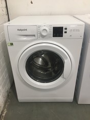 HOTPOINT 8KG FREESTANDING WASHING MACHINE IN WHITE - MODEL NO-NSWM843CUKN - RRP £329 (COLLECTION OR OPTIONAL DELIVERY)