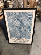WILLIAM MORRIS COTTON EXHIBITION 74.5 X104.5CM FRAMED PRINT (COLLECTION OR OPTIONAL DELIVERY)