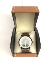 MENS LA BANUS WATCH – GOLD COLOUR CASE – LEATHER STRAP – GIFT BOX (DELIVERY ONLY)