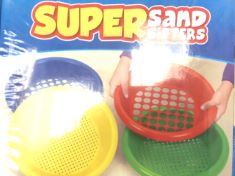 BOX OF ASSORTED CHILDREN’S TOYS TO INCLUDE PACK OF 4 SUPER SAND SIFTERS . (DELIVERY ONLY)