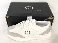 CRIMINAL DAMAGE SPEED RUNNER MEN'S TRAINERS IN WHITE UK 10 (DELIVERY ONLY)