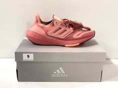 ADIDAS ULTRABOOST 22 WOMEN'S TRAINERS IN PINK/CORAL UK 5 RRP £165.00 (DELIVERY ONLY)