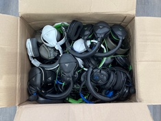 TURTLE BEACH BOX OF ASSORTED ITEMS TO INCLUDE GAMING HEADSETS GAMING ACCESSORY IN BLACK. (UNIT ONLY) [JPTC65878]