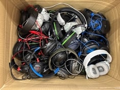 TURTLE BEACH BOX OF ASSORTED ITEMS TO INCLUDE GAMING HEADSETS GAMING ACCESSORY IN BLACK. (UNIT ONLY) [JPTC65900]