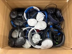TURTLE BEACH BOX OF ASSORTED ITEMS TO INCLUDE GAMING HEADSETS GAMING ACCESSORY IN BLACK. (UNIT ONLY) [JPTC65912]
