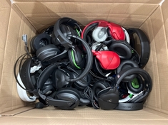 TURTLE BEACH BOX OF ASSORTED ITEMS TO INCLUDE GAMING HEADSETS GAMING ACCESSORY IN BLACK. (UNIT ONLY) [JPTC65910]