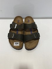 BIRKENSTOCK TWO STRAP BUCKLE SANDALS OLIVE GREEN SIZE 41 (DELIVERY ONLY)