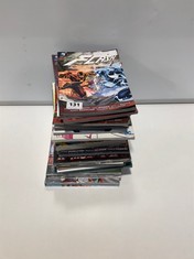 APPROX 22 X ASSORTED DC GRAPHIC NOVELS TO INCLUDE THE FLASH OUT OF TIME (DELIVERY ONLY)