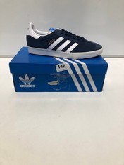 ADIDAS GAZELLE TRAINERS NAVY BLUE/WHITE SUEDE SIZE 8.5 (DELIVERY ONLY)
