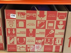 BOX OF ASSORTED STEVEN BROWN ITEMS TO INCLUDE MULTI COW CHOPPING BOARD (DELIVERY ONLY)