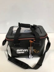SAVAGE GEAR 24L CARRYALL BAG IN BLACK TO INCLUDE SHAKESPEARE FISHING ACCESSORIES SET (DELIVERY ONLY)