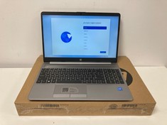 HP 250 GB RTL8821CE 256 GB LAPTOP IN SILVER (WITH BOX AND CHARGER). INTEL CELERON N4020, 8 GB RAM, [JPTZ5373].