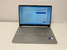 HP LAPTOP 15S-FQ5100NS 512 GB LAPTOP (ORIGINAL RRP - €599.99) IN SILVER. (WITH BOX AND CHARGER). I7-1255U, 16 GB RAM, , INTEL IRIS XE GRAPHICS [JPTZ5247].