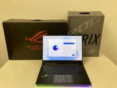 ASUS ROG STRIX G634JZ 2TB SSD LAPTOP (ORIGINAL RRP - €2974,00) IN BLACK. (WITH BOX, CHARGER AND CUSTOM ROG BACKPACK, QWERTY KEYBOARD. CONTAINS THE Ñ). I9 - 13980HX @ 2.20GHZ, 32GB RAM, 15.6" SCREEN,