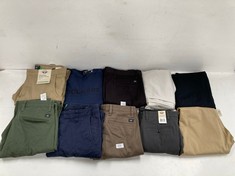 10 X DOCKERS BRANDED GARMENTS IN VARIOUS SIZES AND PATTERNS INCLUDING NAVY BLUE SWEATSHIRT SIZE S - LOCATION 43A.